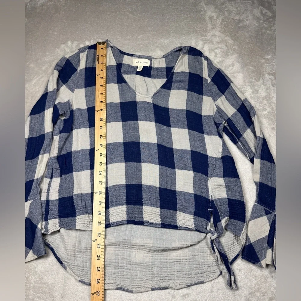 Anthropologie Cloth & Stone Gingham Plaid Gauzy Navy Blue Grey Blouse Medium